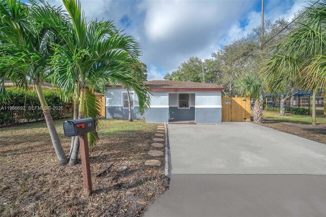 Photo - 841 NW 15th Terrace House