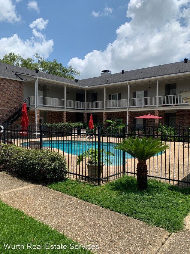 Foto principal - 2 br, 2 bath House - 7640 LaSalle Ave. #111