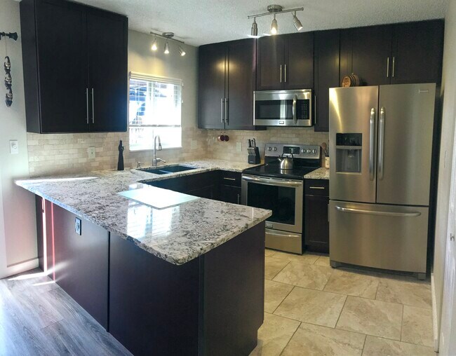 Foto del edificio - 5815 S Lowell Blvd