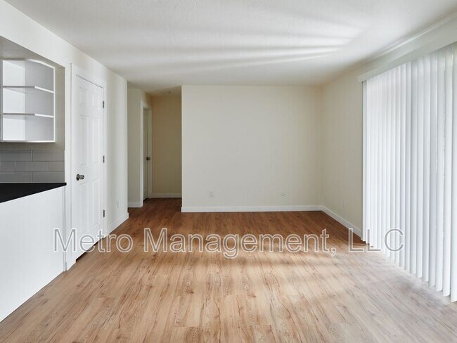 Foto del edificio - 3815 SE 122nd Ave