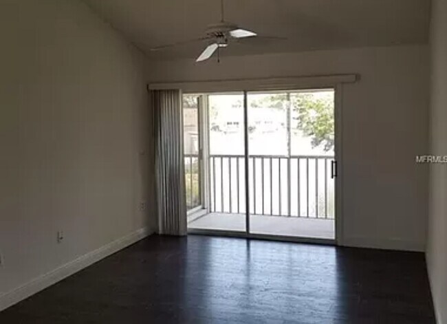 Foto del edificio - 970 Sandpiper Cir