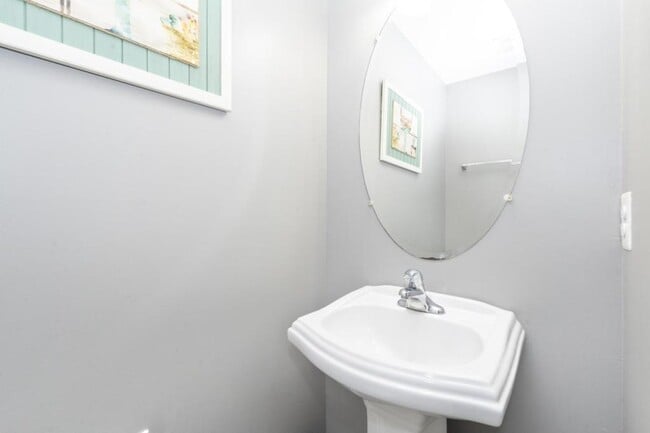 Foto del edificio - 1841 Graymount Way