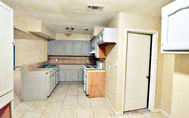 Building Photo - 5744 Guice Dr