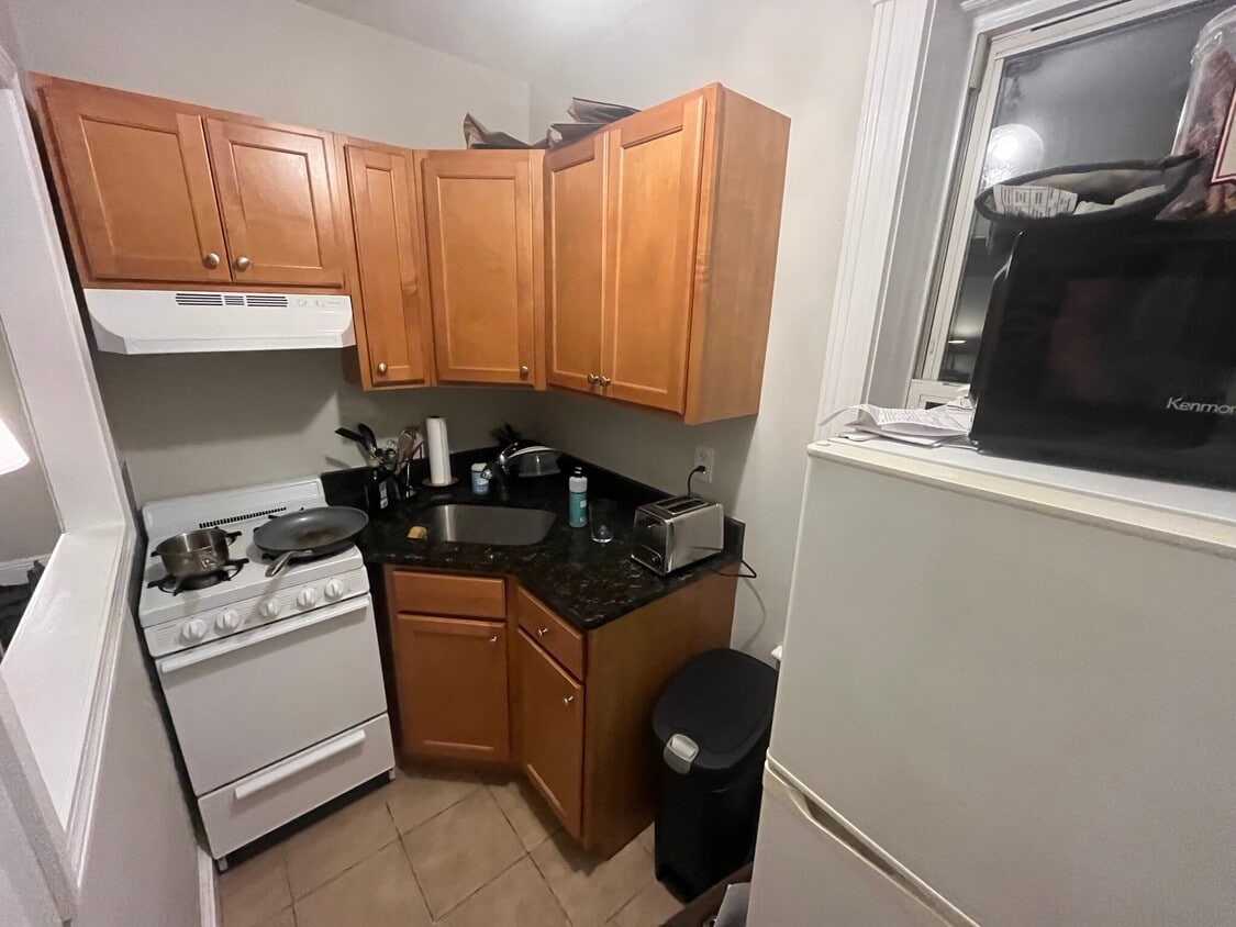 Primary Photo - 145 Summer St