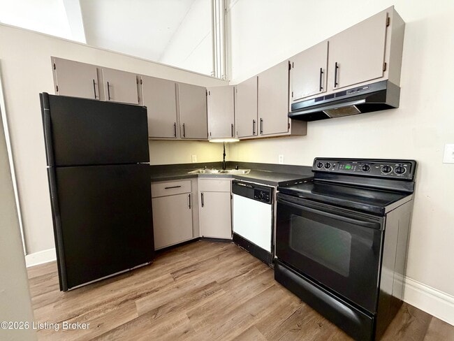 Foto del edificio - 1107 E Kentucky St