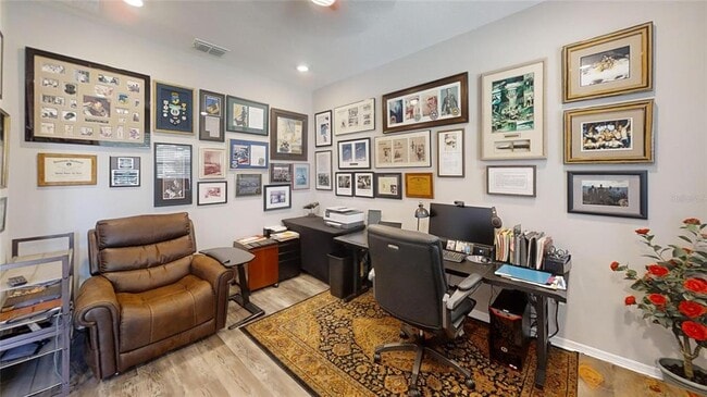 Foto del edificio - 5655 SW 78th Ave Rd
