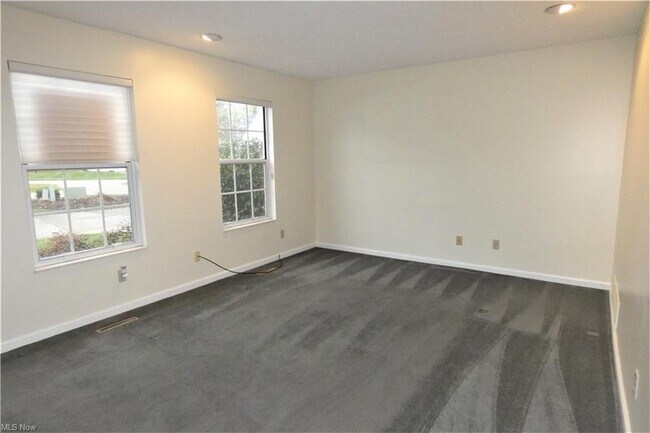 Building Photo - 10281 Orchard Hill Ln