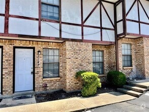 Building Photo - 1247 Dallas Dr