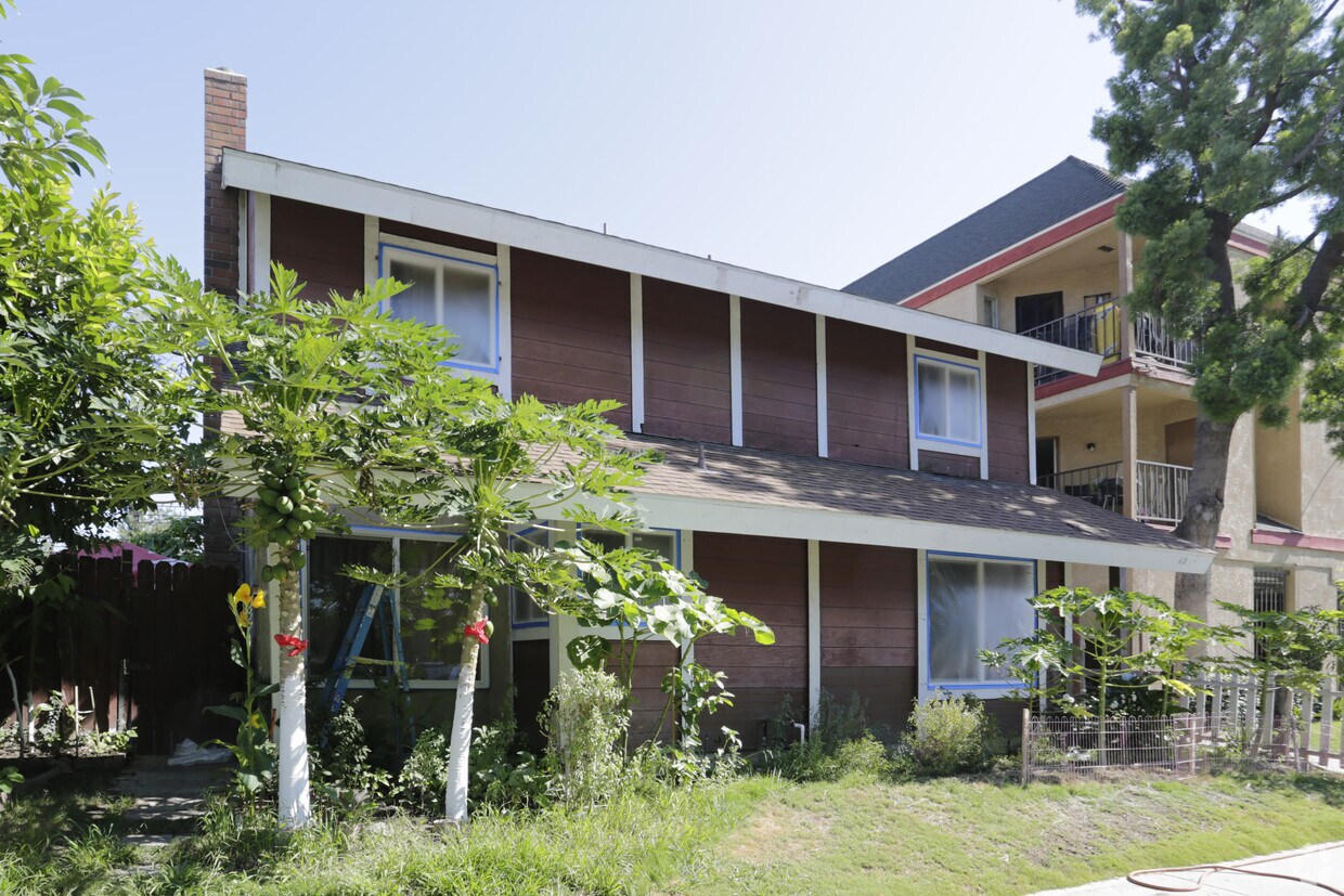 Foto del edificio - 615 E Chestnut Ave