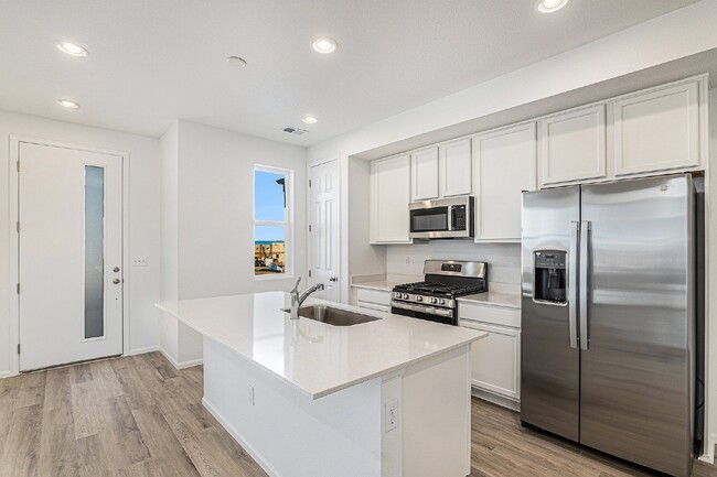 Building Photo - Contemporary 3-Bedroom Duplex in Aurora’s ...