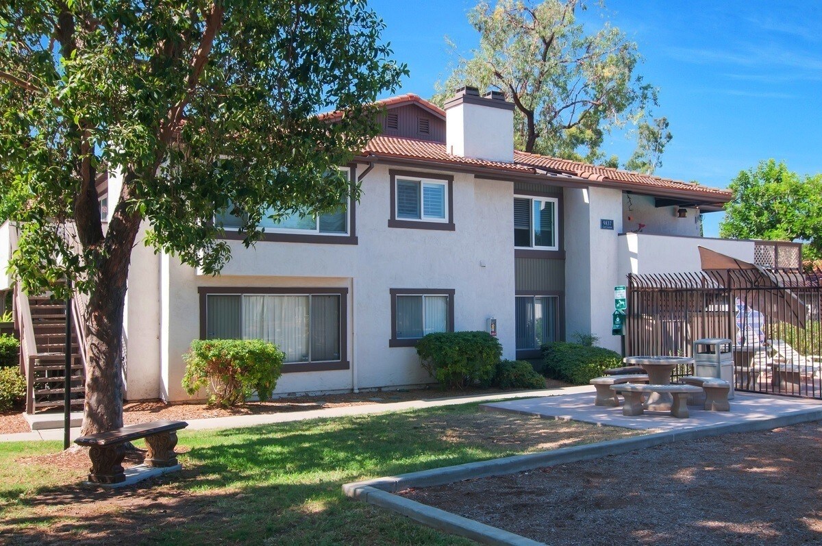 Primary Photo - 9837 Caspi Gardens Dr