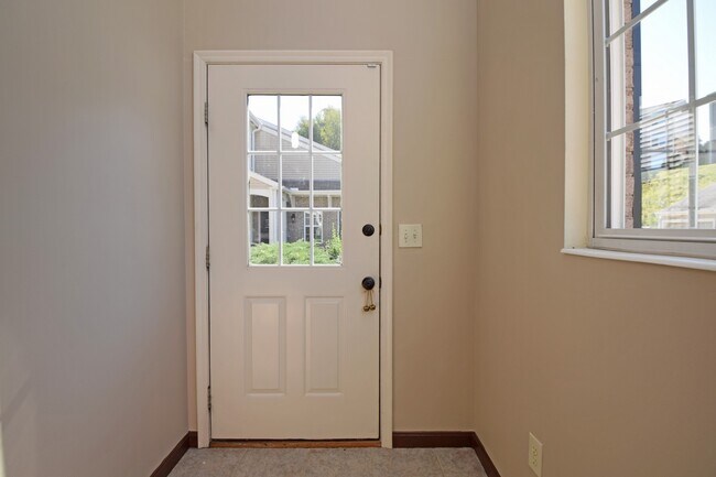 Building Photo - 408 Sunrise Ct