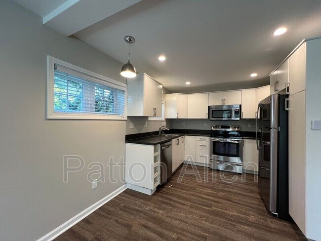 Foto del edificio - 109 Barnard Ave