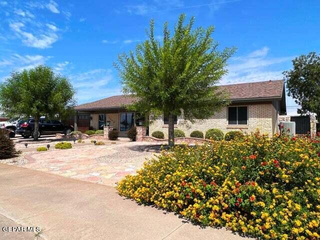 Building Photo - 9005 Shaver Dr