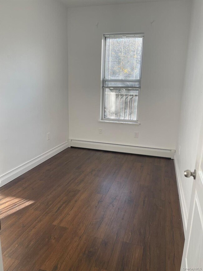 Foto del edificio - 311 Marine Ave