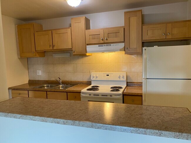 Foto del edificio - 1808 Green Ln S