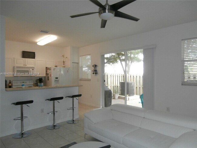 Foto del edificio - 12728 SW 133rd St