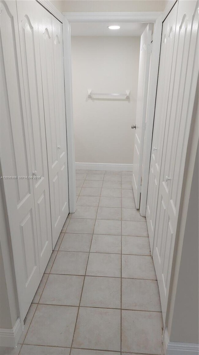 Foto del edificio - 7083 SW 158th Ct