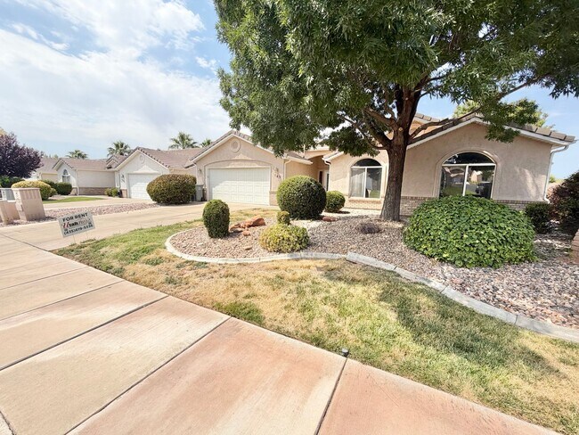 Foto del edificio - 143 187 N Westridge Dr