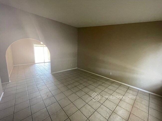 Foto del edificio - 1405 N Santa Anna Ct