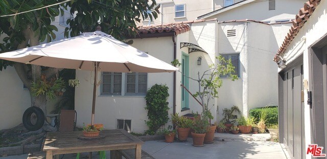 Primary Photo - 1114 S Clark Dr