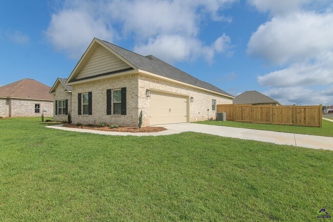 Building Photo - 212 Willowbrook Ln
