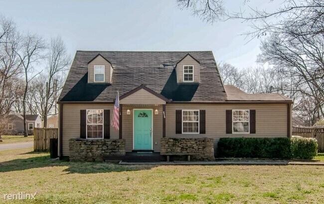 Building Photo - 3 br, 2 bath House - 916 Blue Ridge Dr