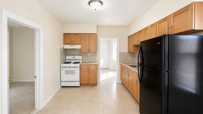 COCINA - 612 S Park St