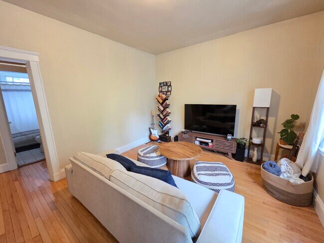 Photo - 10 Wendell St Apartment