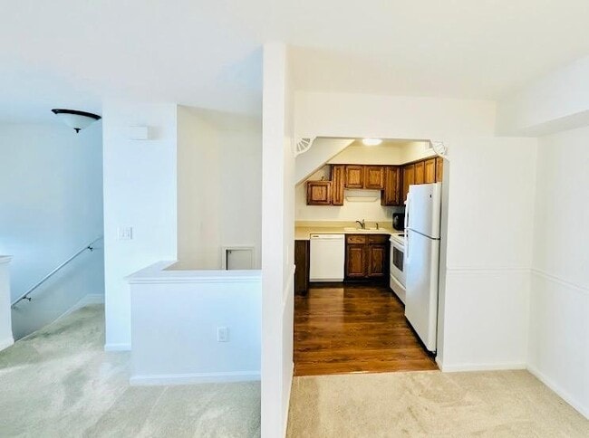 Foto del edificio - 253 Pinewood Cir