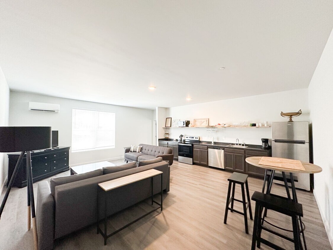 Primary Photo - Furnished Residence