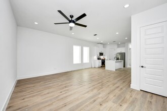 Building Photo - 8313 Venus St