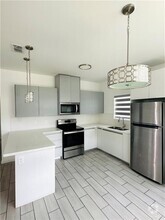 Building Photo - 2203 S Pamplona St