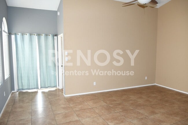 Building Photo - Ideal 3 Br 2 Ba 2 Car Garage Home Near the 51 and Union Hills in Phoenix