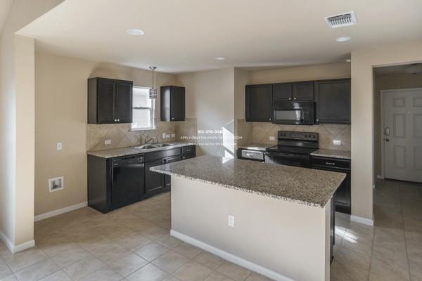 Building Photo - 123 Navidad River Dr