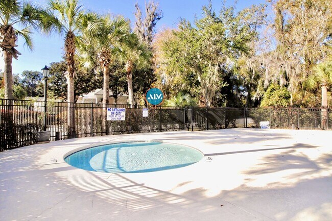 Foto del edificio - Second-Floor 1BR at The Estate at Westbury