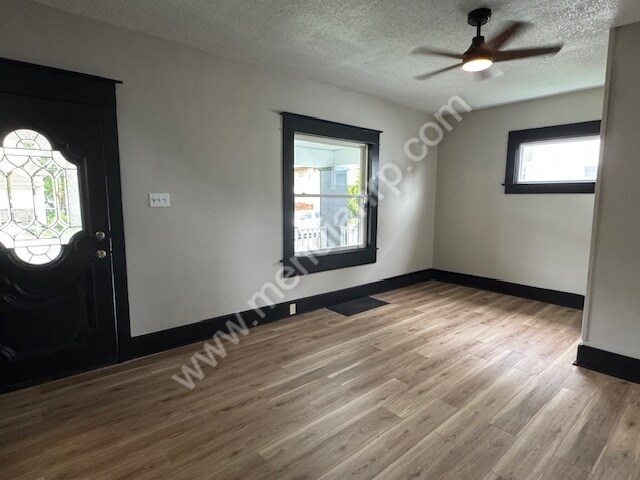 Foto del edificio - 625 2nd St
