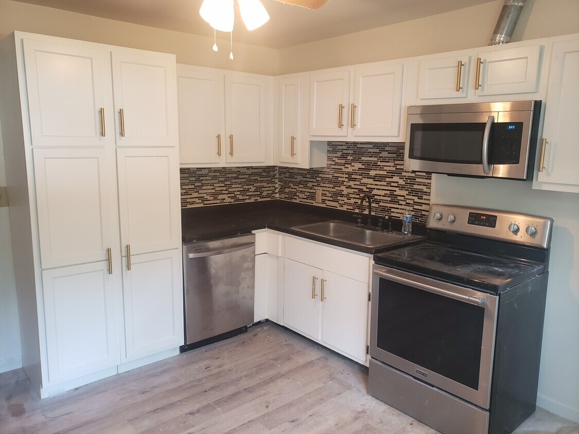 Foto principal - 806 Maplepark Dr