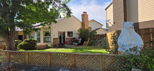 Photo - 138 Willow Pl S House