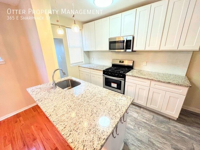 Foto del edificio - Stunning 3BR/1.5BA Mt. Airy Home