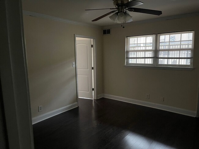 Building Photo - Virginia Highlands, Renovated 1 Bedroom Condo