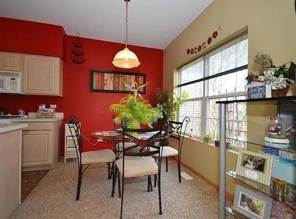 Foto del edificio - 2506 Oak Tree Ln