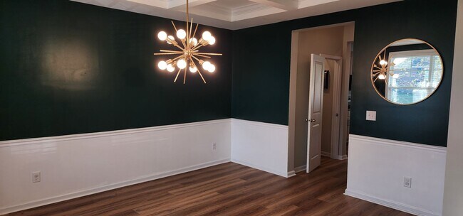 Building Photo - Welcome to Eagle Landing—where 3-bedroom bliss meets effortless style.