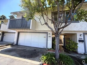 20072 Northcrest Square