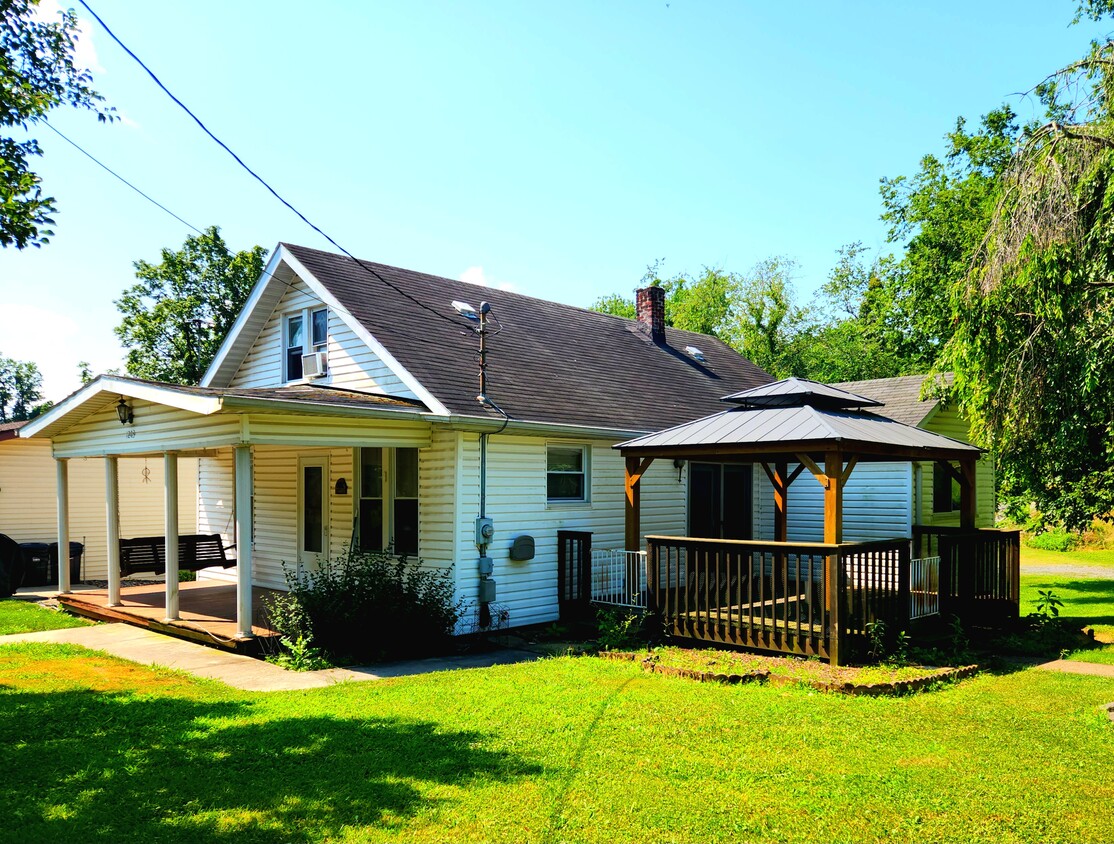 Building Photo - 1203 Boulevard Ave