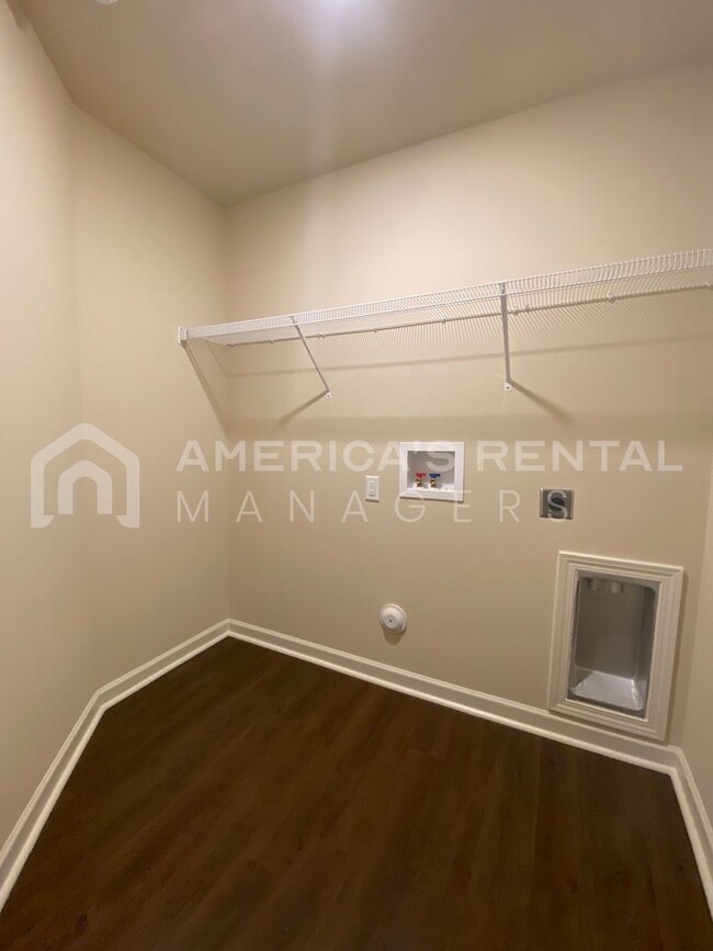 Foto del edificio - Home for Rent in Springville, AL! Availabl...