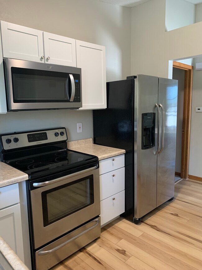 kitchen - 2520 Walden Rd