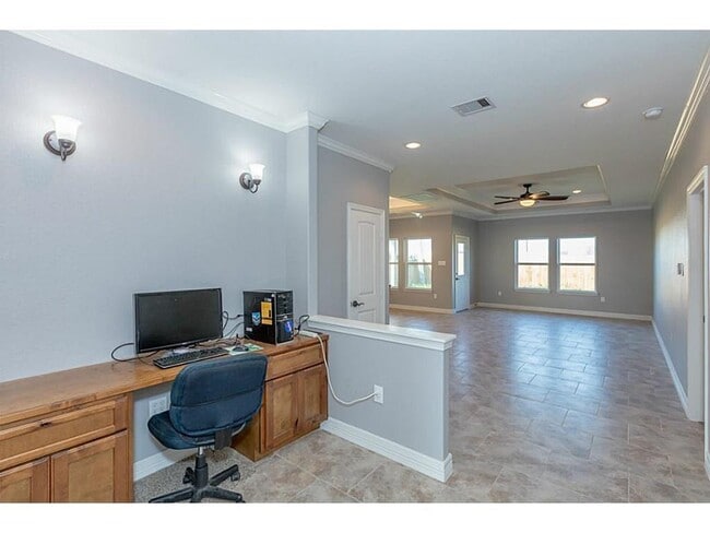 Building Photo - 203 Seacrest Blvd