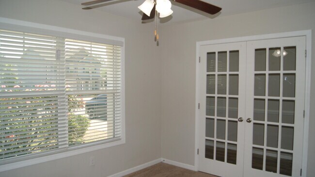 Foto del edificio - 375 Niblick Dr