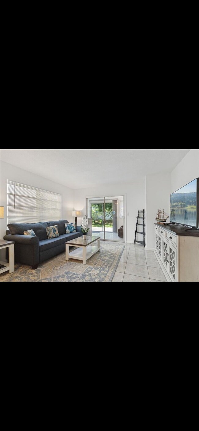 Foto del edificio - 1405 N 12th Ct